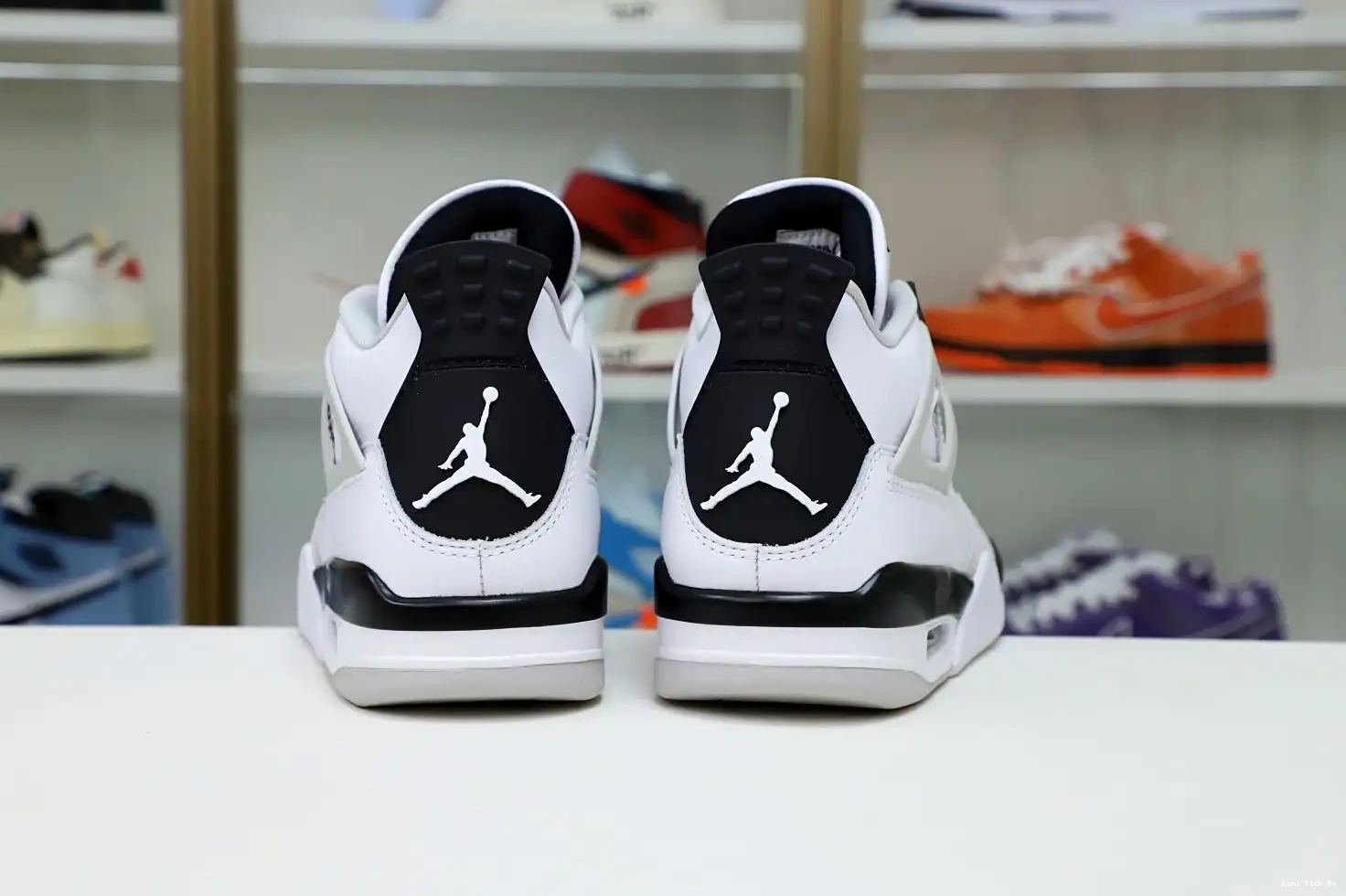 4 Kimikick JORDAN MILITARY BLACK AIR 0716